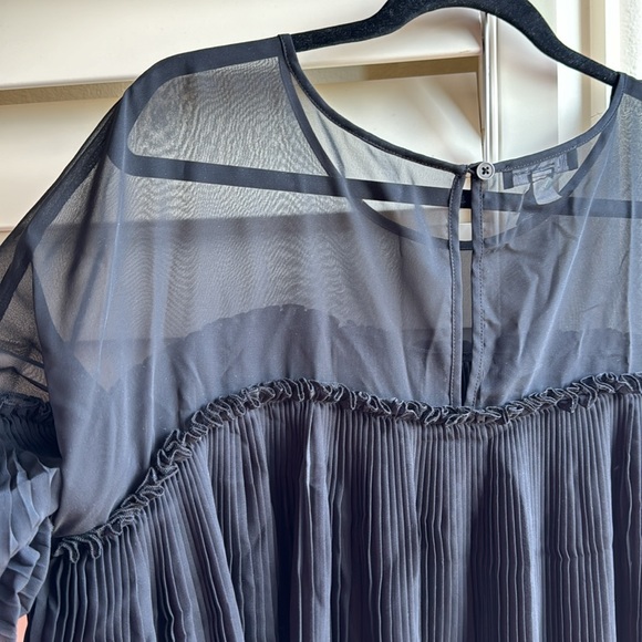 Black Formal Blouse! 🖤 - Picture 5 of 5